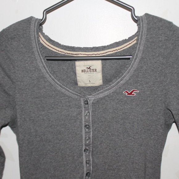 Quarter sleeve length grey top from Hollister (Size large women's) - Picture 2 of 3